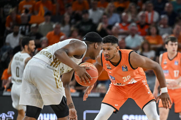 萨在临门一 萨在临门一