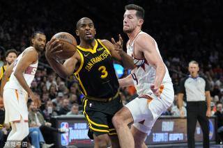 场比赛中突 场比赛中突