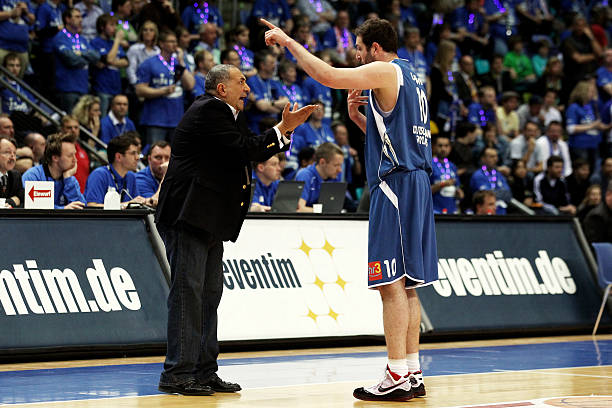 终场哨响 终场哨响