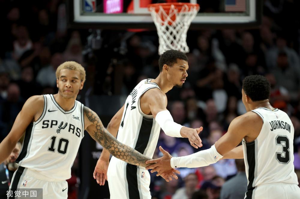 了队友们的 了队友们的